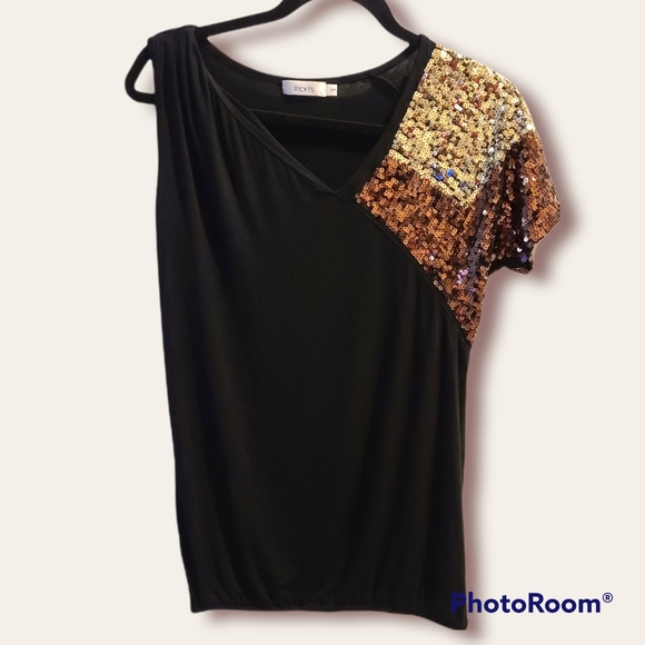 ⚡2/$25 Asymmetrical sequin top - Picture 2 of 12